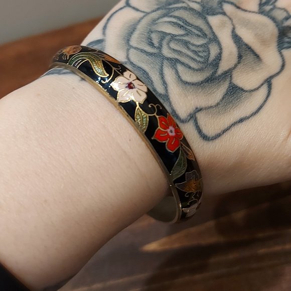 Sakura Flower Bangle & Earrings Set - Picture 15 of 16